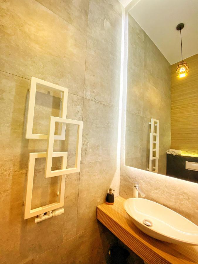קרקוב Apartament Czarny Z Jacuzzi מראה חיצוני תמונה