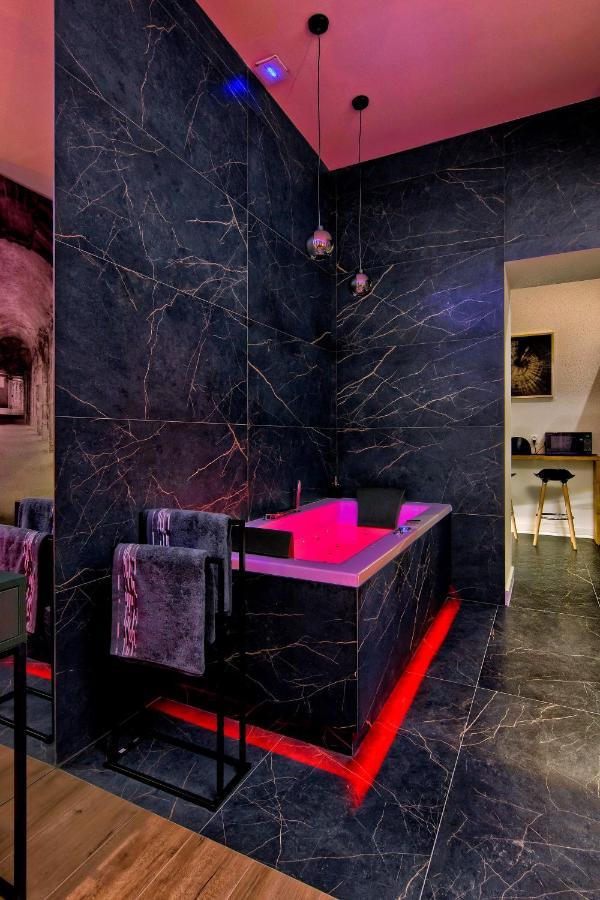 קרקוב Apartament Czarny Z Jacuzzi מראה חיצוני תמונה