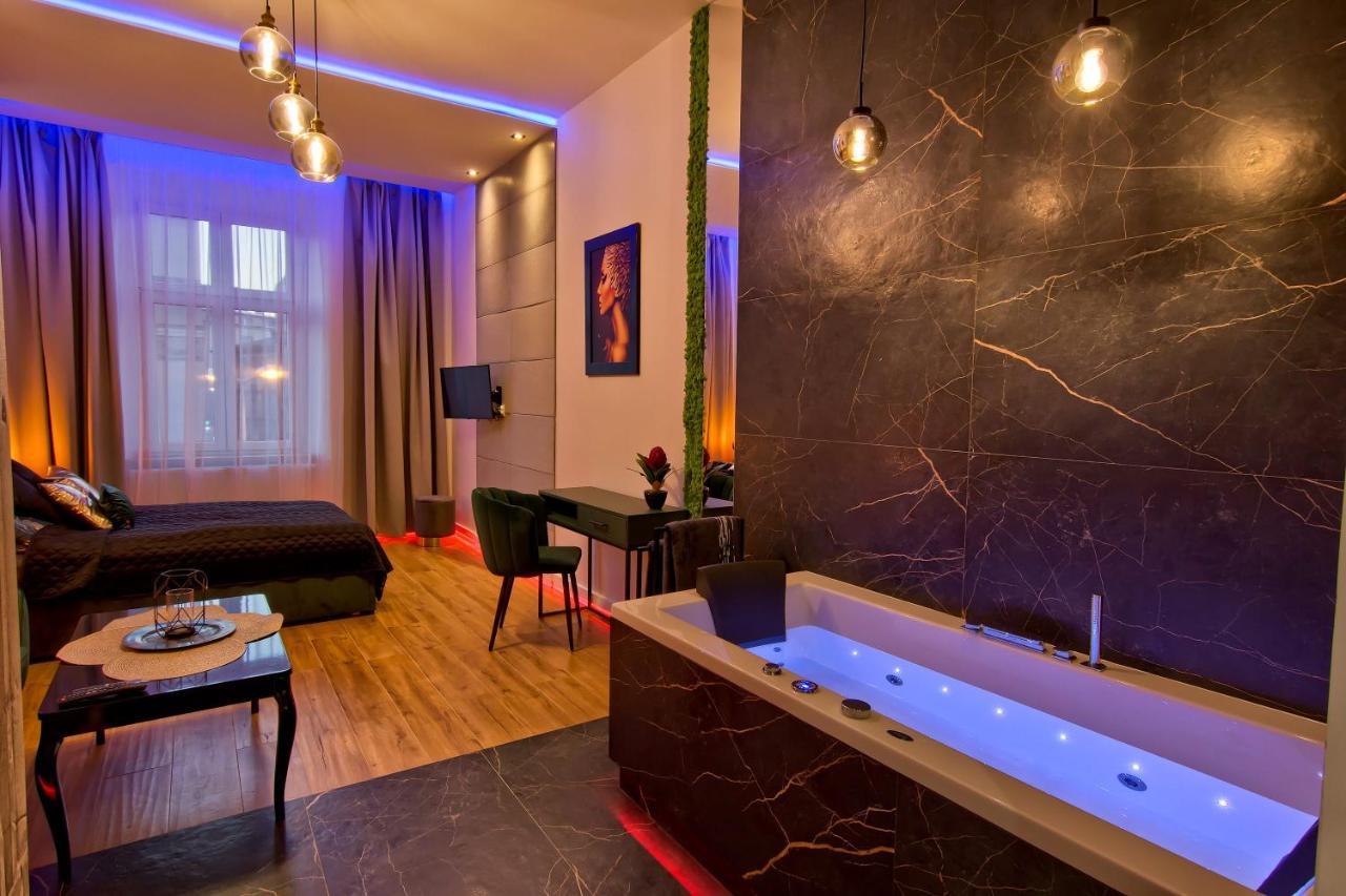 קרקוב Apartament Czarny Z Jacuzzi מראה חיצוני תמונה